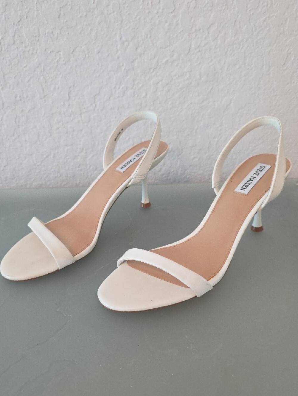 Steve Madden White Slingback Kitten Heel Sandals - Minimal Strap Size 11 - Picture 3 of 5